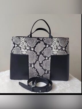 🆕 NWT TORY BURCH Block-T Triple Compartment Snake Embossed Tote Bag Black